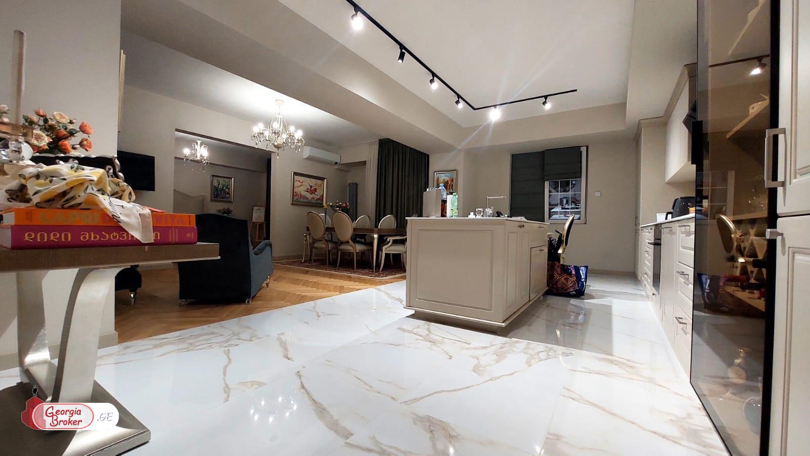 იყიდება ახალი გარემონტებული 2 ოთახიანი ბინა  ბაგებში